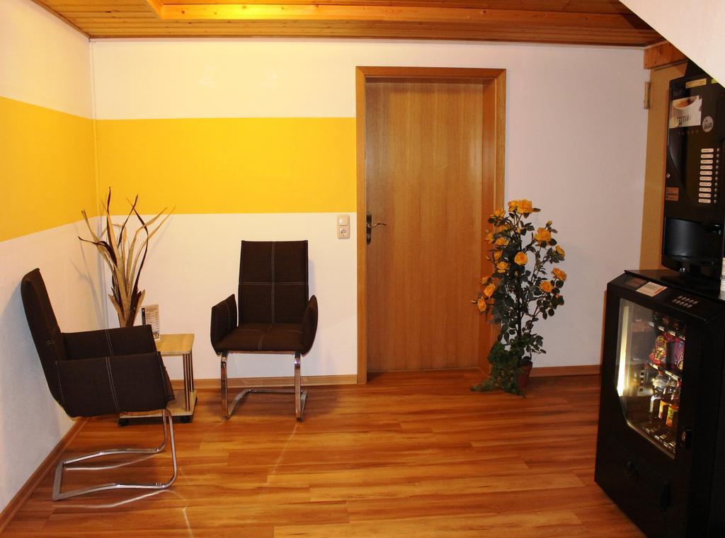 Gaeste-Haus Roesch Wiesent Ngoại thất bức ảnh